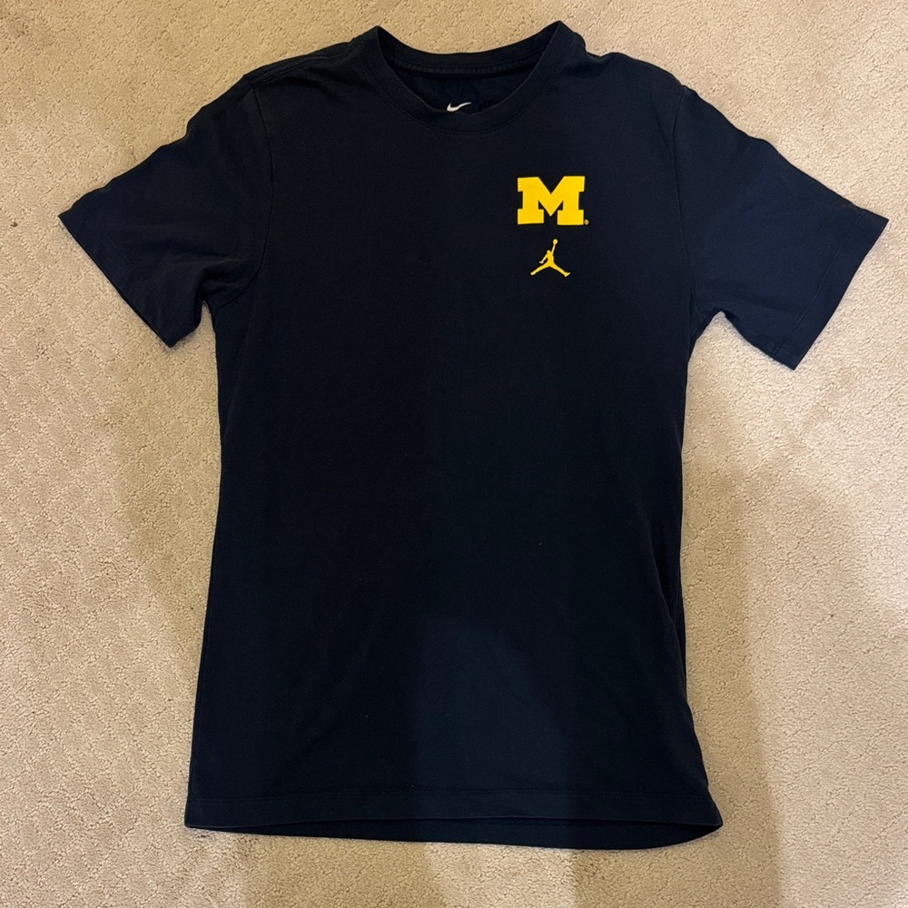 Nike‎ University of Michigan Dri-Fit Tee